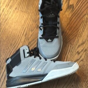 Boys size 5 Adidas Gray and Black basketball shoes